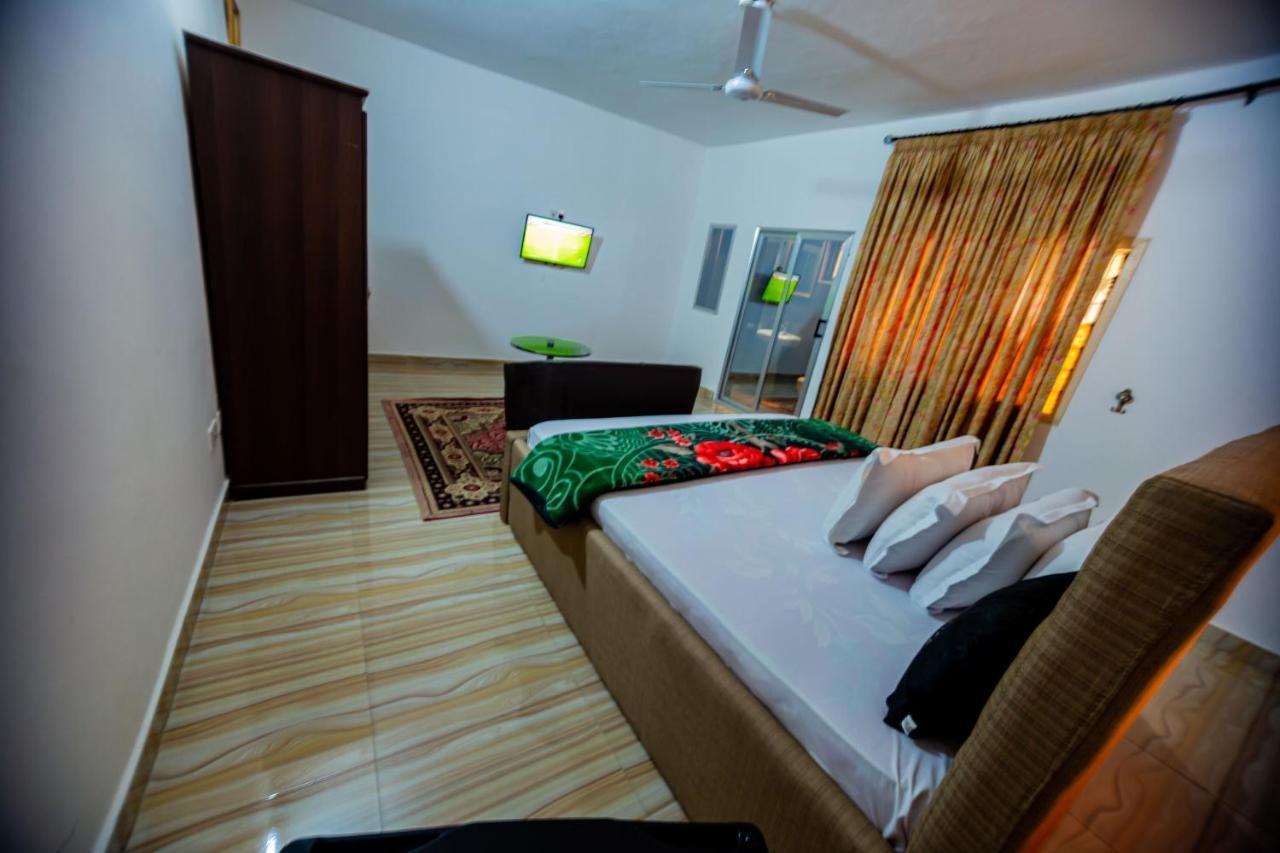 Nap Apartment Hotel Dansoman Extérieur photo