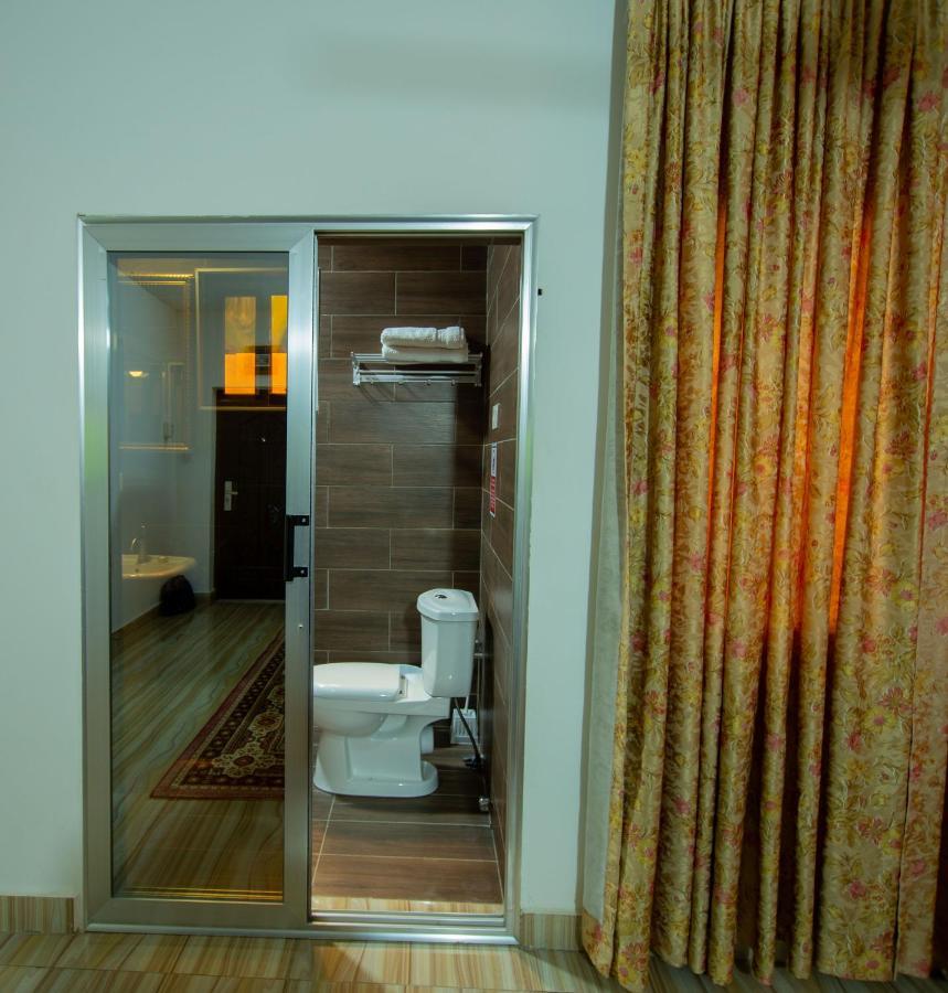 Nap Apartment Hotel Dansoman Extérieur photo