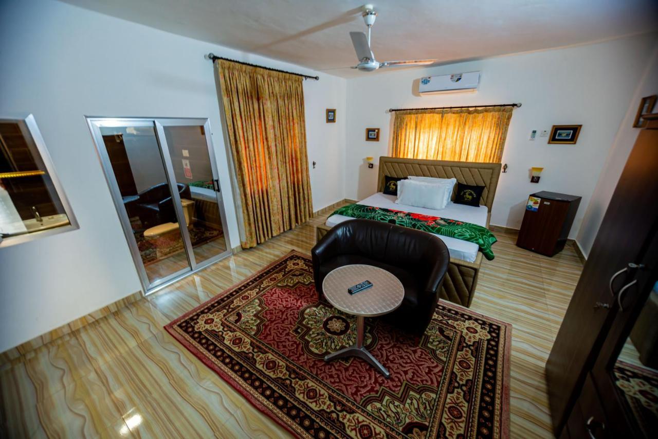 Nap Apartment Hotel Dansoman Extérieur photo